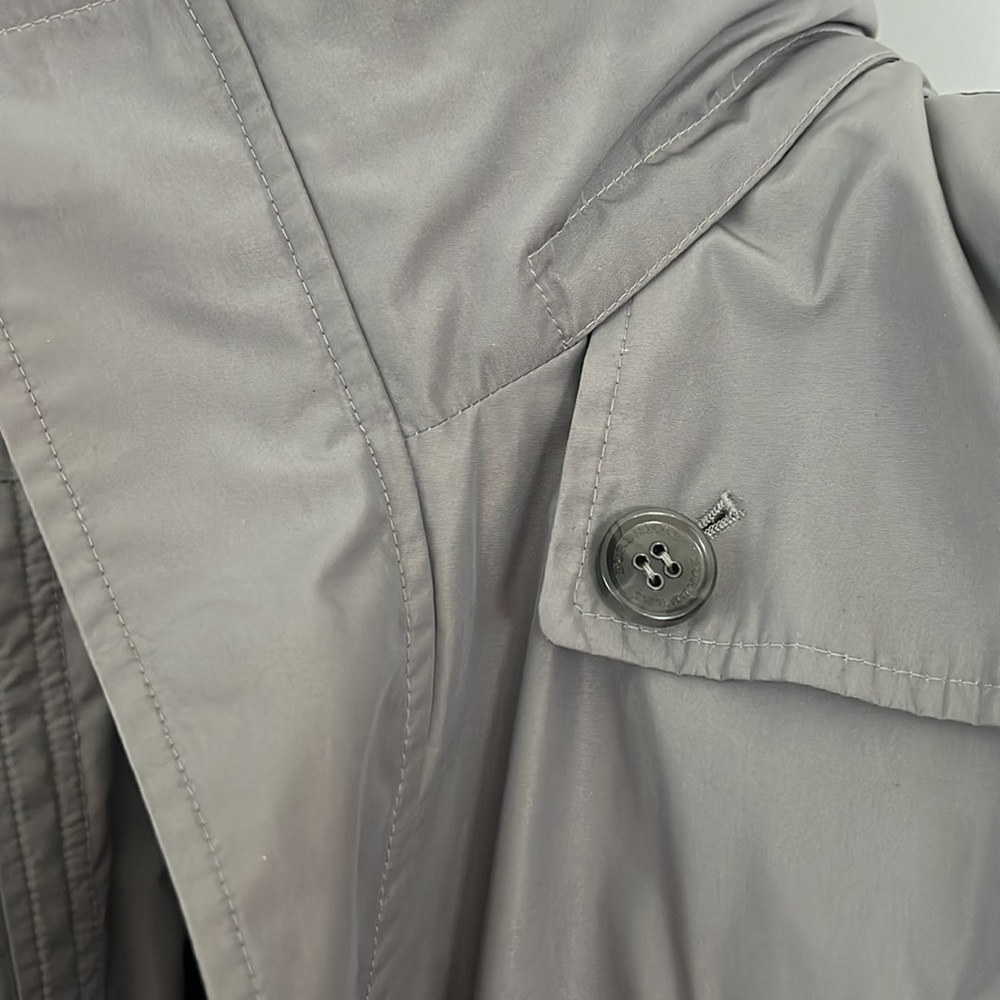 Burberry mens raincoat - Picture 6 of 11